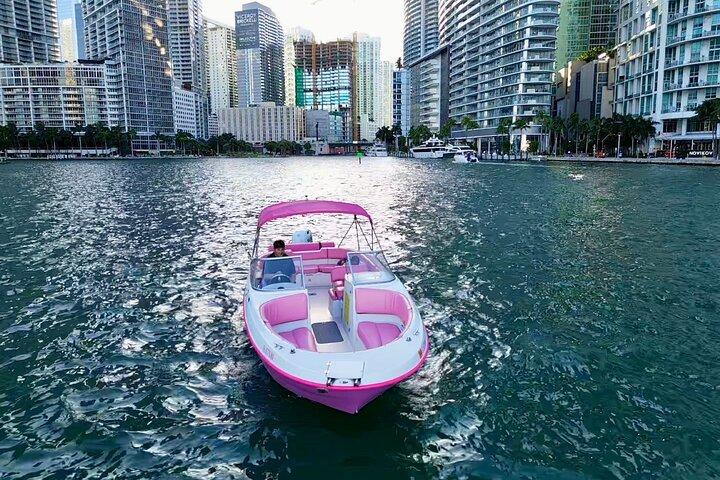 Privater Bootsverleih in Miami für 10 Personen