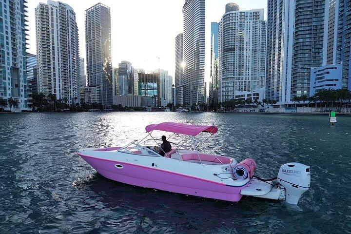 Noleggio barca privata a Miami per 10 persone