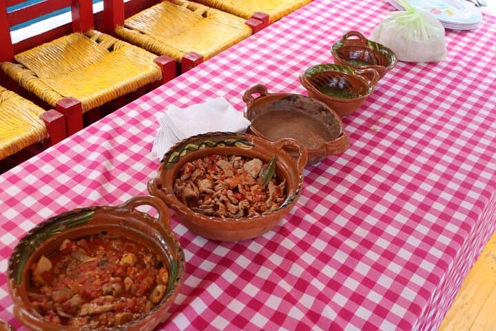 Riding Boats +Warm Mex Food+ Frida Kahlo's neighborhood (private)