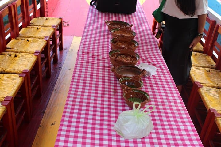 Riding Boats +Warm Mex Food+ Frida Kahlo's neighborhood (private)