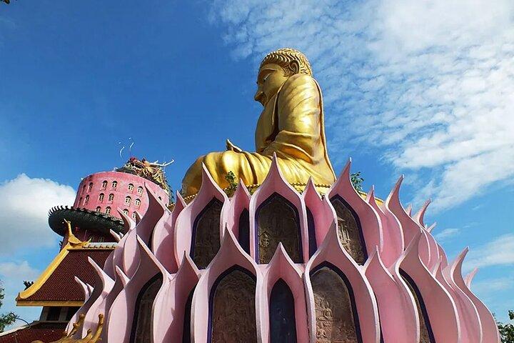 Nakhon Pathom : Don Wai Markt, Wat Samphan, Bubble in het bos