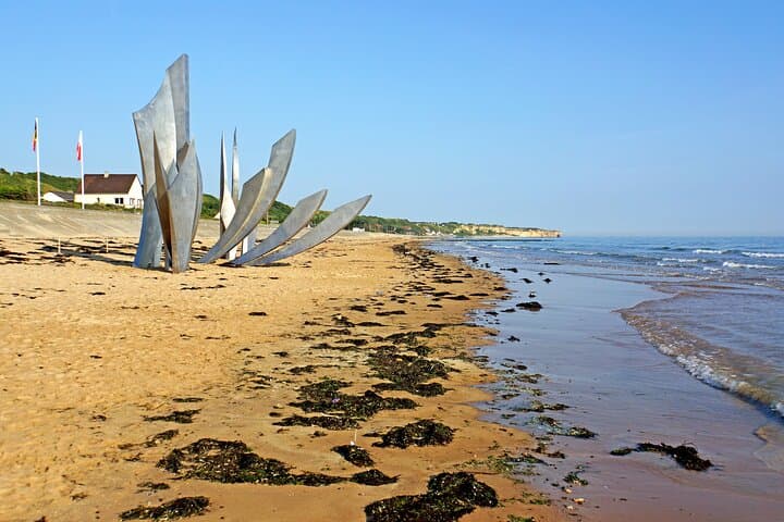 Normandy D-Day Beaches and Memorials Private Tour from Paris