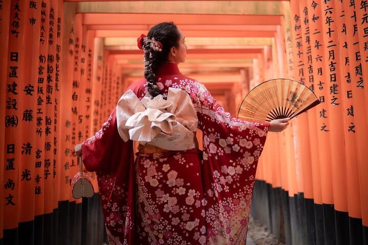 Kyoto Gion, Fushimi Inari, Arashiyama private Photoshoot