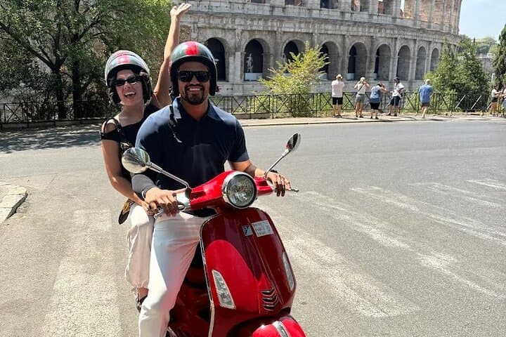 Guided Vespa Tour of Rome – Ride a Vespa with a Local Guide