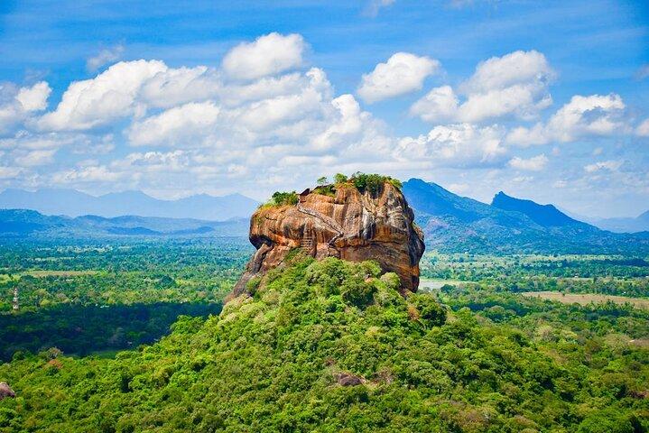Tour de 8 dias no Sri Lanka com hotéis de luxo BF e carro privado