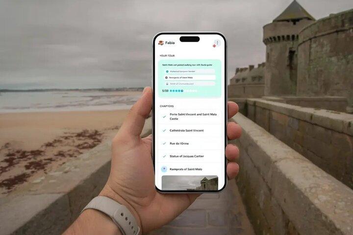 Selvguidet lydvandret tur til Saint-Malo