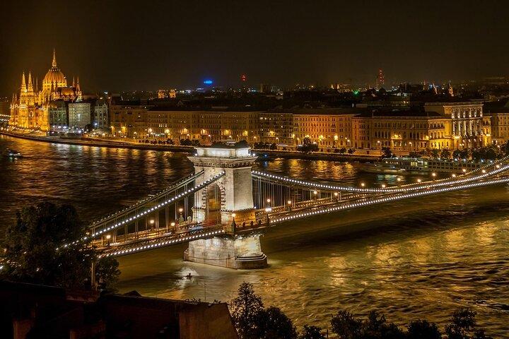 Excursión privada de un día completo de Viena a Bratislava y Budapest