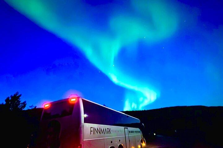 Alta : Le bus des aurores boréales – un voyage confortable dans l’Arctique