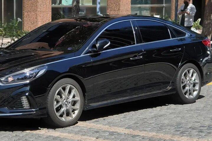Privater Transfer vom oder zum internationalen Flughafen Luxor