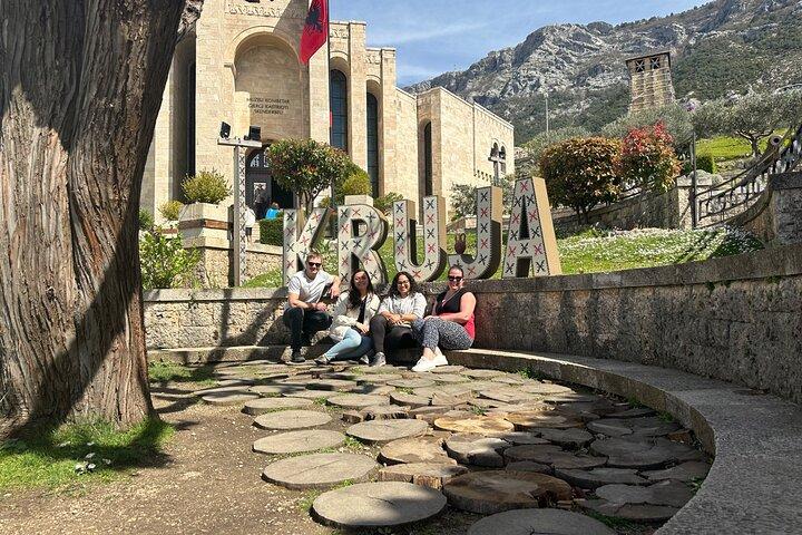 Tour di un giorno di Kruja, Lago di Bovilla e Monte Gamti da Tirana