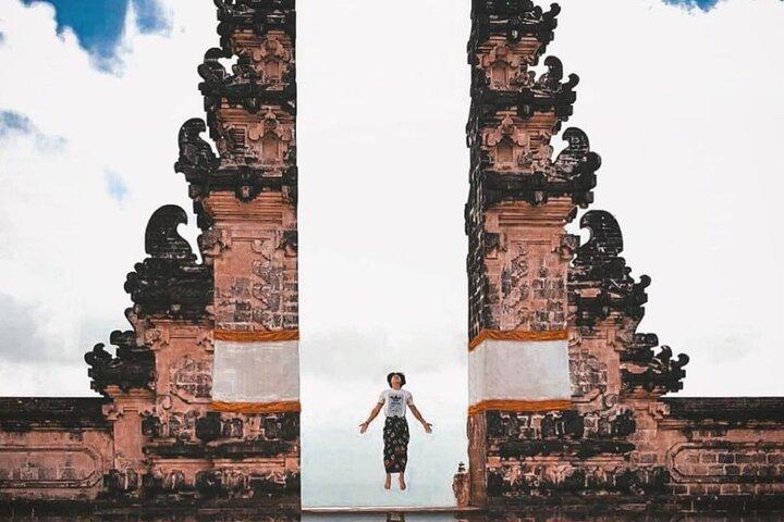 Bali Instagram : Gate of Heavan, Tirta Gangga, Swing and Waterfall