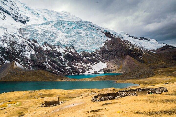 Hike to the 7 Lakes of Ausangate from Cusco