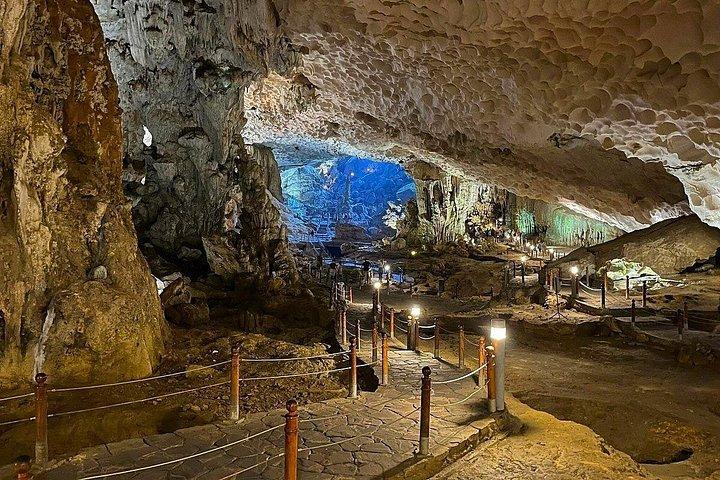 ハノイ：2 - エルメスのデイハロン湾バルコニー付き豪華クルーズ