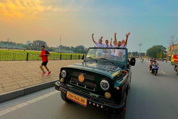 Erkunden Sie das Essen, die Kultur und den Spaß von Hanoi auf einer Jeep-Tour
