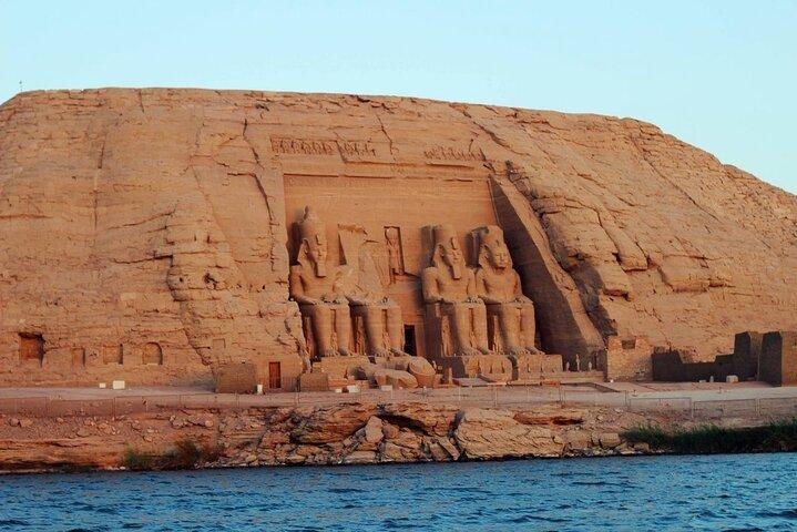 Heldagstur Abu Simbel från Aswan