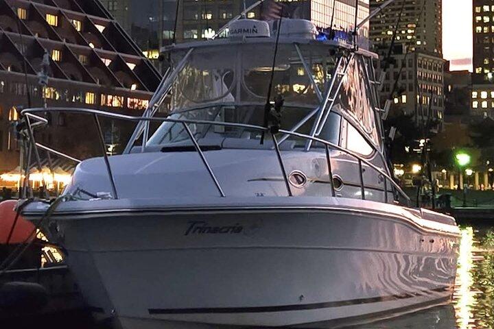 Boston Harbor privat solnedgång & lövverk kryssning, på Yacht Trinacria