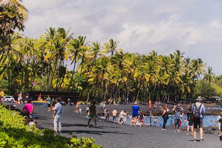 Volcanoes, Beaches and Waterfall Highlights Private Guided Tour