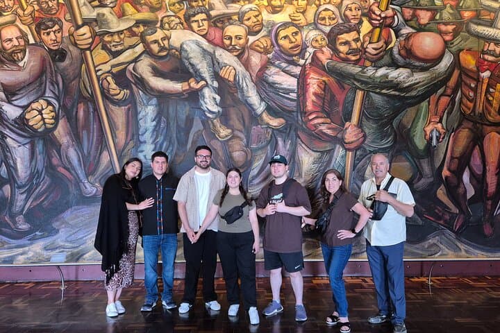 Chapultepec Castle Private Tour with Guide and Transport Option