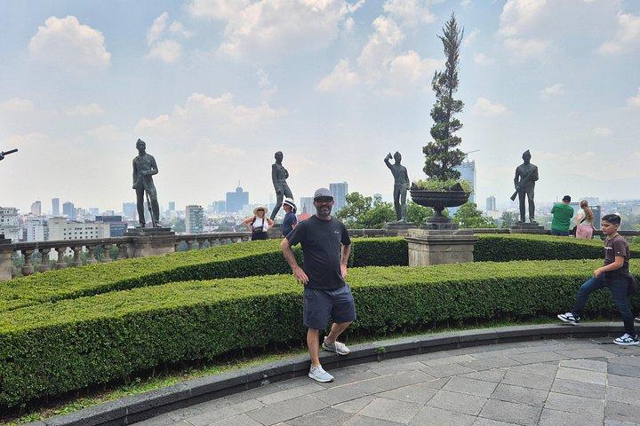 Chapultepec Castle Private Tour with Guide and Transport Option