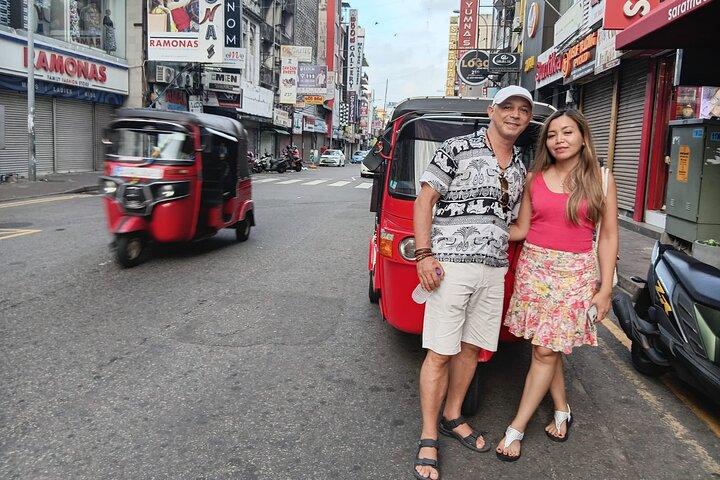 Colombo Private Tuk-Tuk City Tour avec tous les frais d'entrée inclus