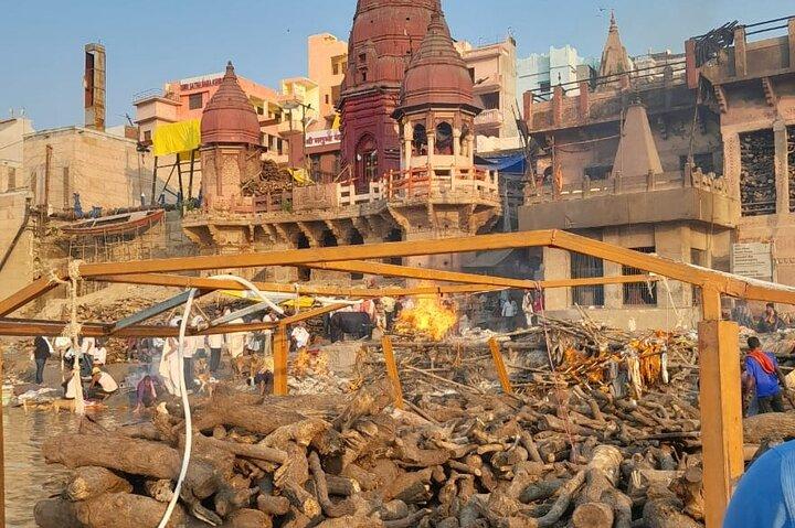 Eeuwige Vuurwandeling Harischandra naar Manikarnika Ghat