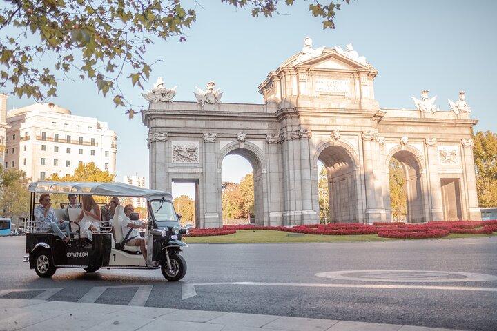 Madrid Expert Plus Tour in einem privaten Öko-Tuk-Tuk