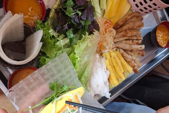 Hanoi Street Food Walking Tour med Train Street Experience