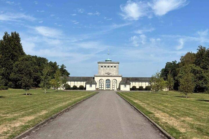 Runnymede Royal Air Forces Memorial : A Self-Guided Audio Tour (ラニーミード王立空軍記念碑: セルフガイドオーディオツアー)