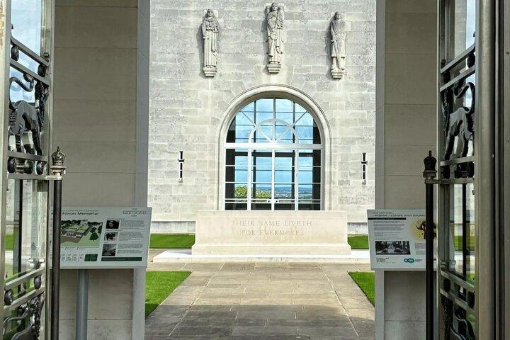 Runnymede Royal Air Forces Memorial : A Self-Guided Audio Tour (ラニーミード王立空軍記念碑: セルフガイドオーディオツアー)