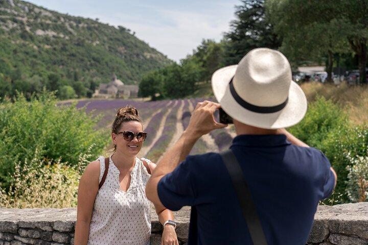 エクス アン プロヴァンスからのリュベロン市場と村の日帰り旅行