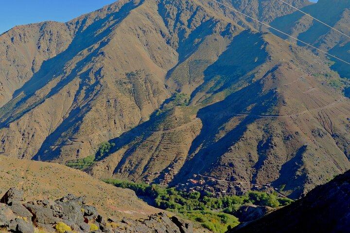 マラケシュから : アトラス山脈日帰り旅行 - 小グループ - Localpro