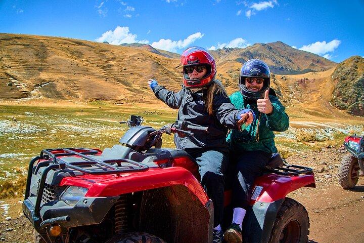 Tour in ATV Rainbow Mountain da Cusco con colazione e pranzo