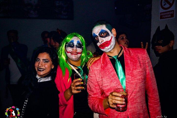 Madrid Pub Crawl : Open Bar, Shots & VIP Entry (Shoko & Fitz)