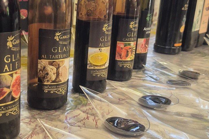 ソレントの丘でオリーブオイルの試飲、ランチ、ワインの試飲
