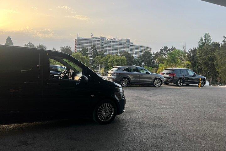 Private tour DE Lisbon to Porto with stops in cities