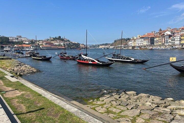 Private tour DE Lisbon to Porto with stops in cities
