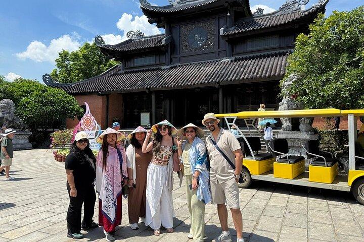 Hanoi : Excursion Premium à la pagode Bai Dinh, Excursion pittoresque en bateau à Trang An
