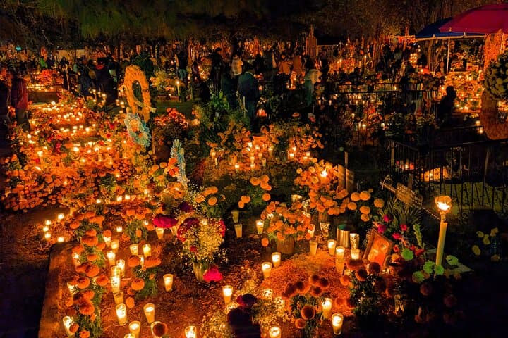 The real "Dia de muertos" tour in Mixquic + secret cemetery