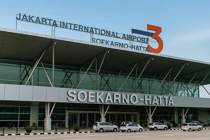 Traslado de puerta a puerta entre el aeropuerto CGK Jakarta y la ciudad de Bandung
