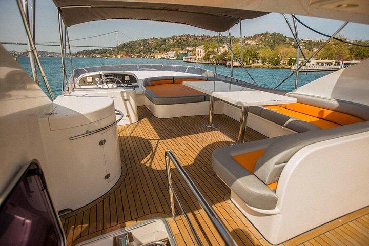 BirthDay or Anniversary Celebration Party in Yacht Privately