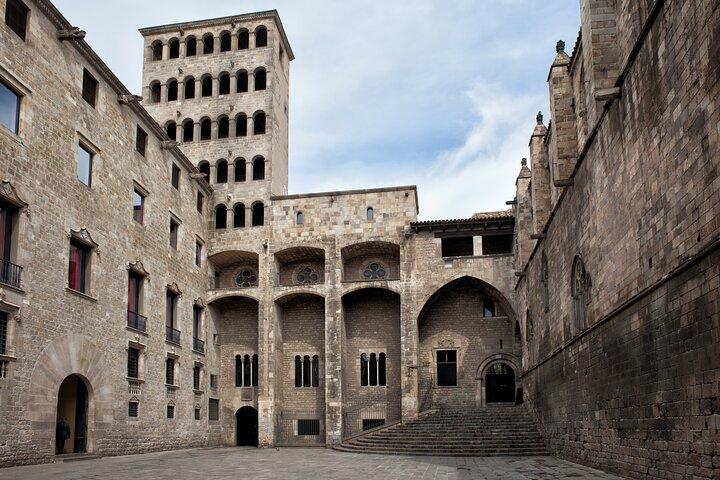 Visite guidée privée du quartier gothique de Barcelone et du Born