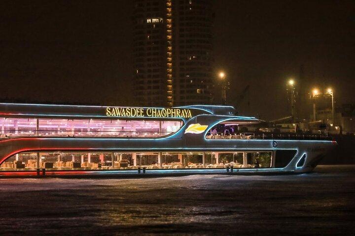 Sawasdee Chao Phraya Diner Cruise in Bangkok