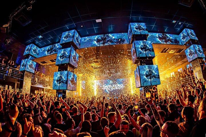 Prager Neujahrs VIP Boat Party Plus EPIC Club