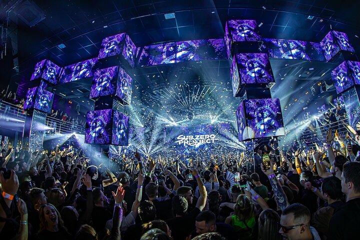 Prager Neujahrs VIP Boat Party Plus EPIC Club