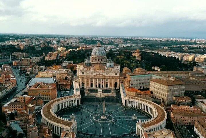 Secretos oscuros del Vaticano - Tour a pie (audio autoguiado)