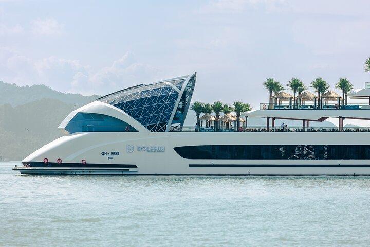 DOLPHIN HALONG CRUISE - De grootste dagcruise in Ha Long Bay