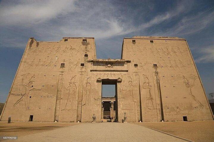 Temple Trail Edfu e Kom Ombo a Luxor in 2 giorni con soggiorno accogliente