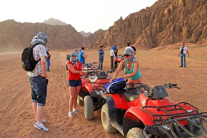 Safari in quad ATV nel deserto del Mar Rosso a Sharm El Sheikh