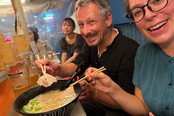 福岡： 福岡の繁華街でご当地ラーメン体験
