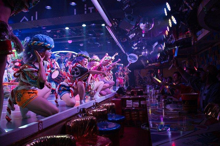 Entrada para el Show Samurai con 2 Bebidas + Set de Matcha : SHINJUKU *Edades 18 +